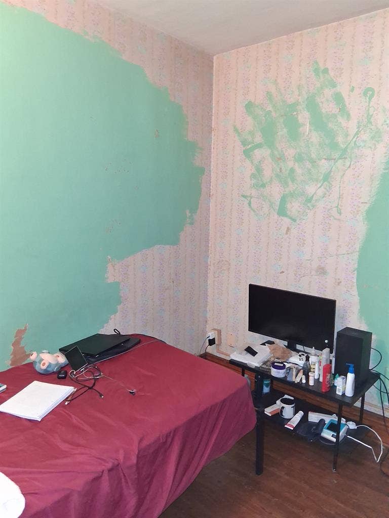 Decent sized room for rent