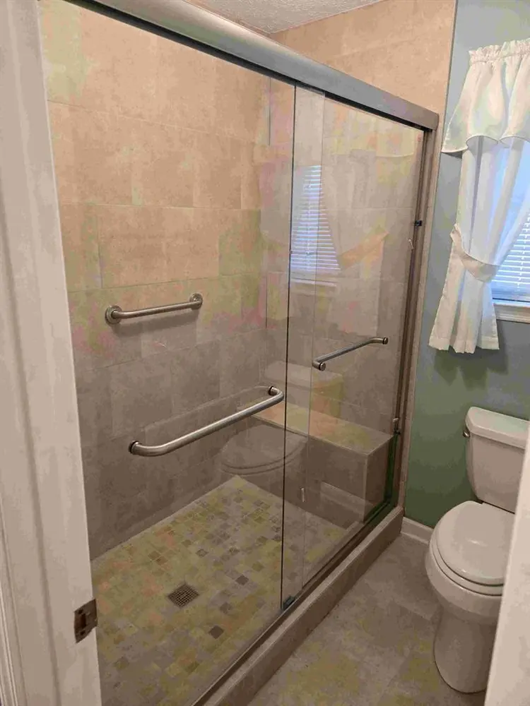 Beautiful 3/2 home (off Goshen)
