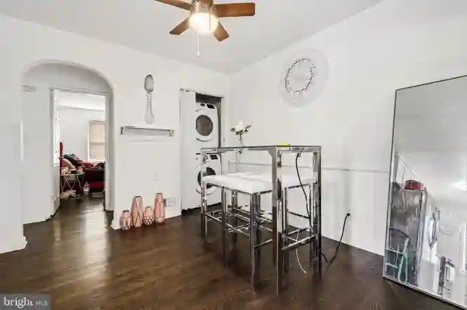 2-BEDROOM APARTMENT IN HILLCREST