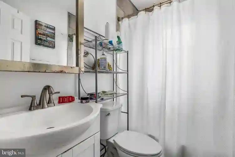 2-BEDROOM APARTMENT IN HILLCREST