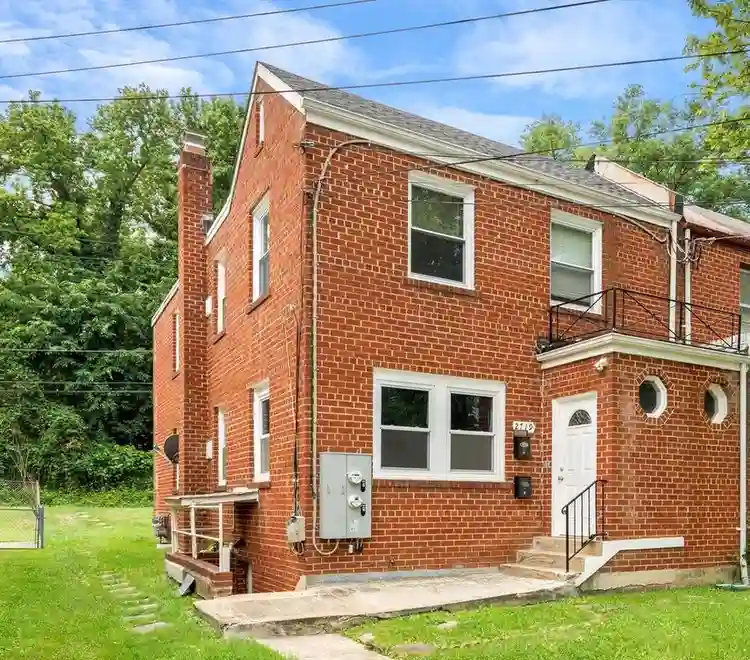 2-BEDROOM APARTMENT IN HILLCREST