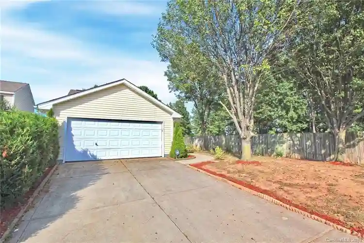 3 BR in Charlotte