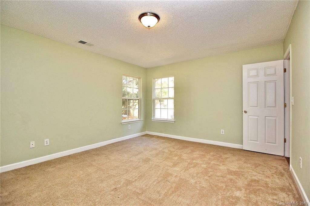 3 BR in Charlotte