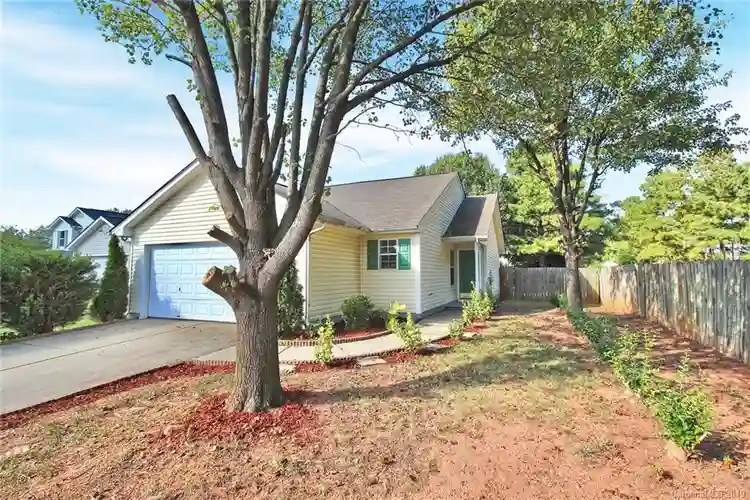 3 BR in Charlotte