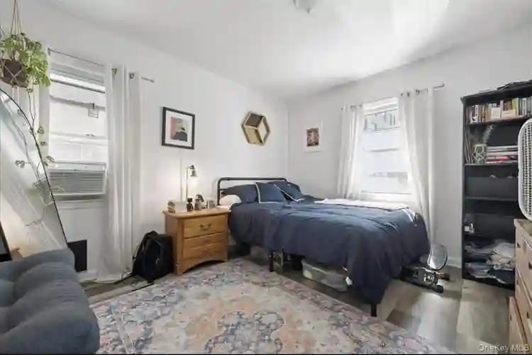 Roommate wanted