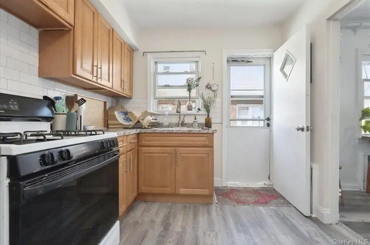 Roommate wanted