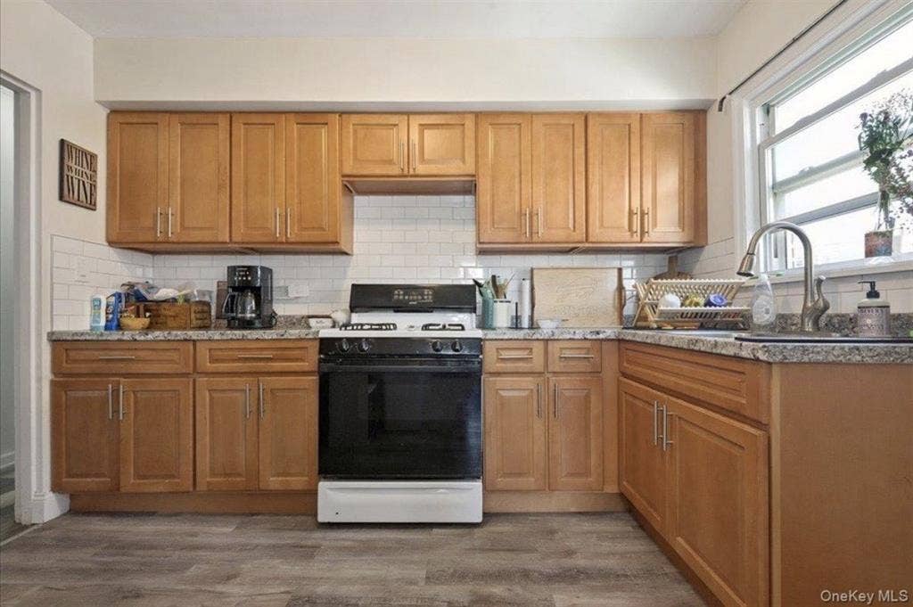 Roommate wanted