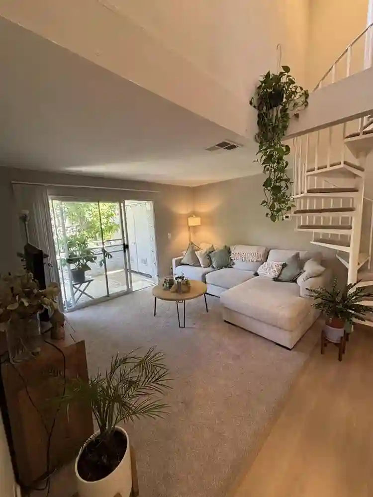 Seeking Housemate to Takeover Lease
