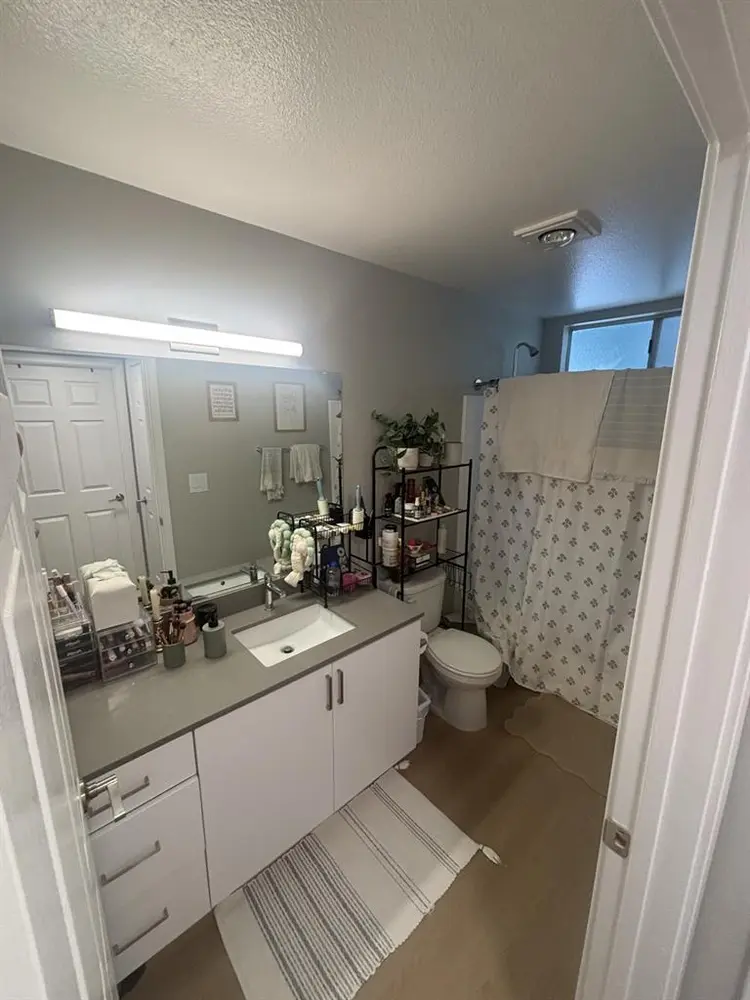 Seeking Housemate to Takeover Lease