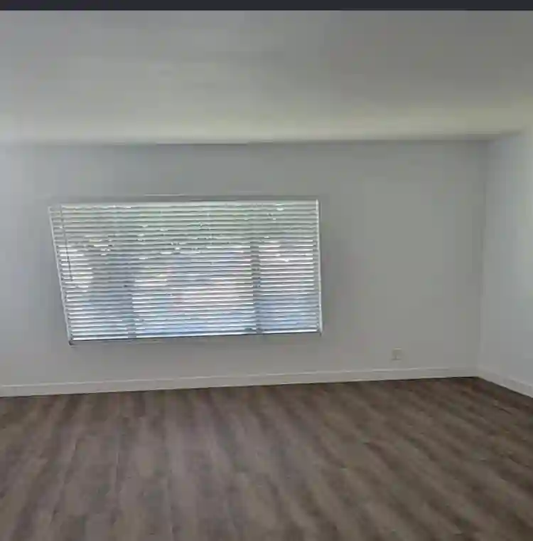 1 room in a 3 bedroom home for rent
