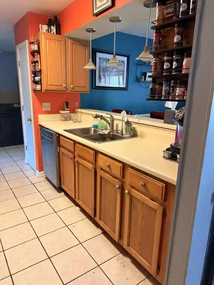 Room for rent in west Ashley house!