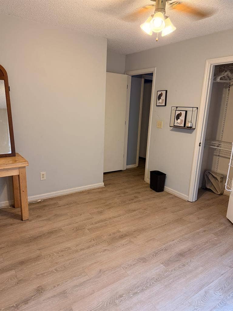Room for rent in west Ashley house!