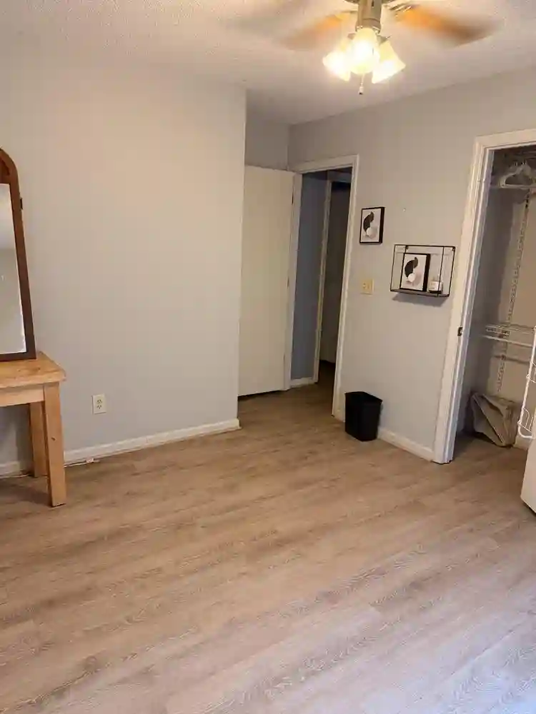 Room for rent in west Ashley house!