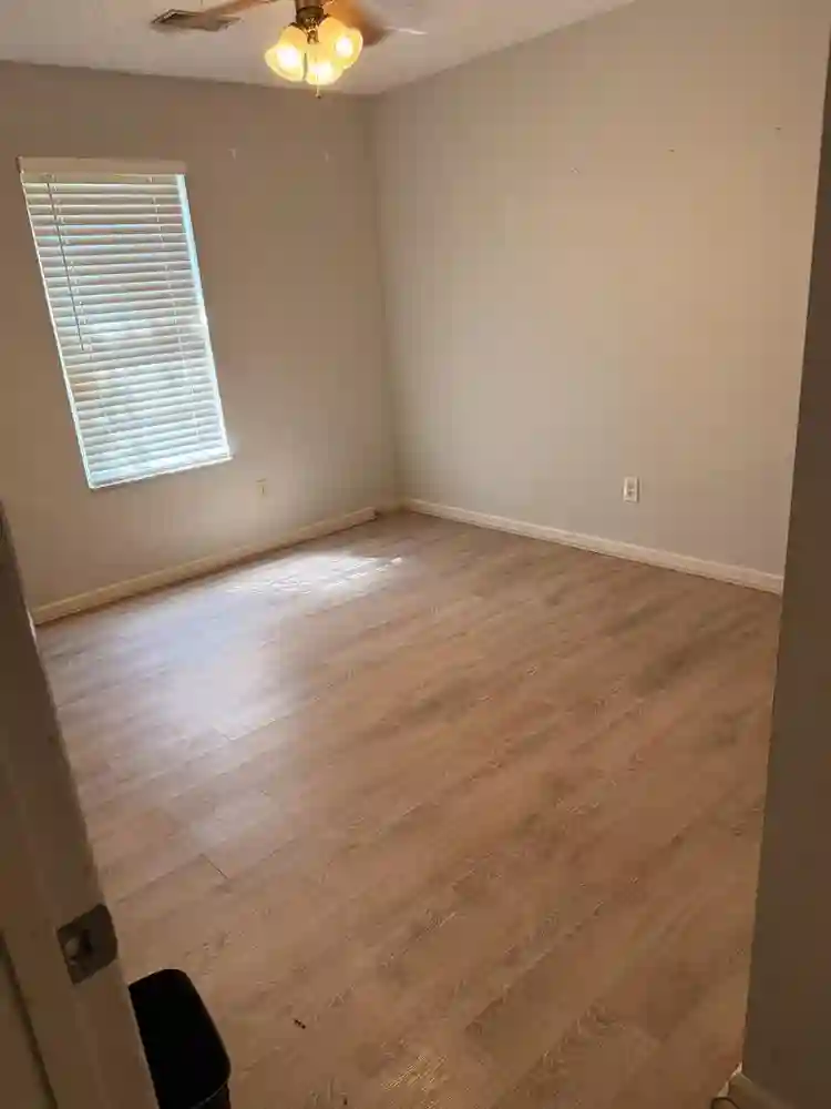 Room for rent in west Ashley house!