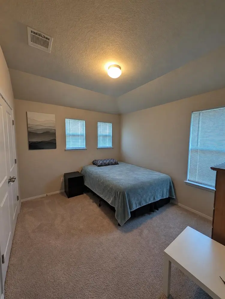 Furnished room
