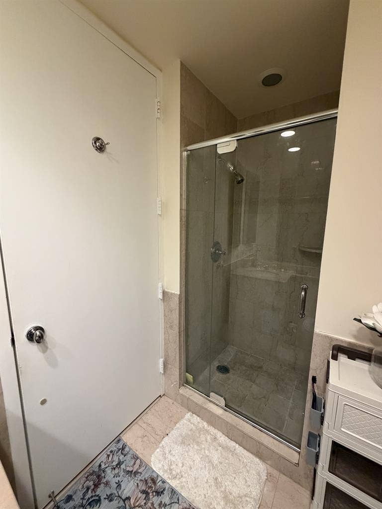 Spare Bedroom W/ Private Bath UES