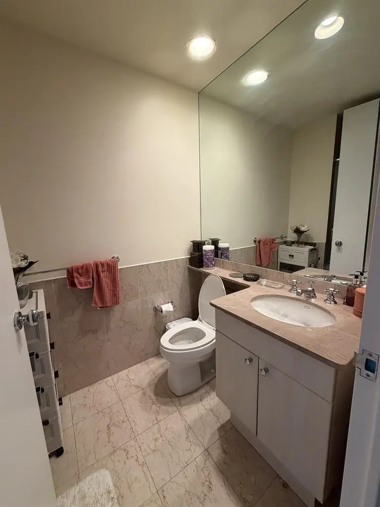 Spare Bedroom W/ Private Bath UES