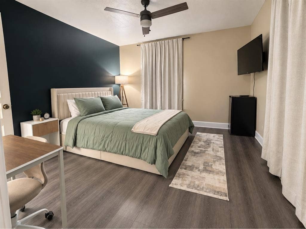 $950 Furnished w/ Util
- NOB 10 min