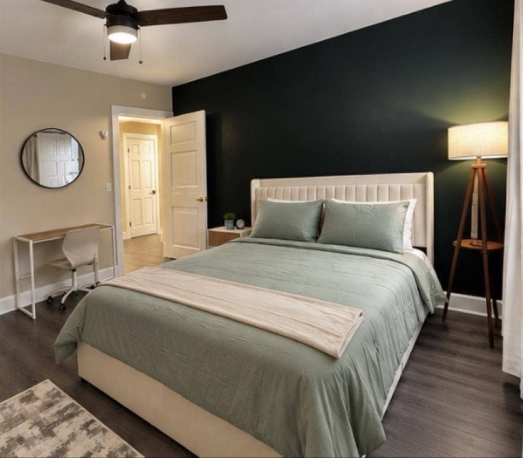 $950 Furnished w/ Util
- NOB 10 min