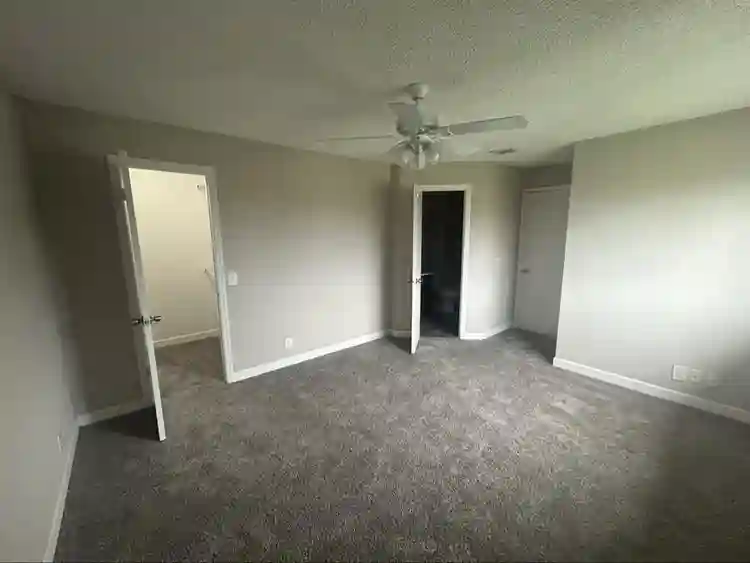 Private room with en-suite bath