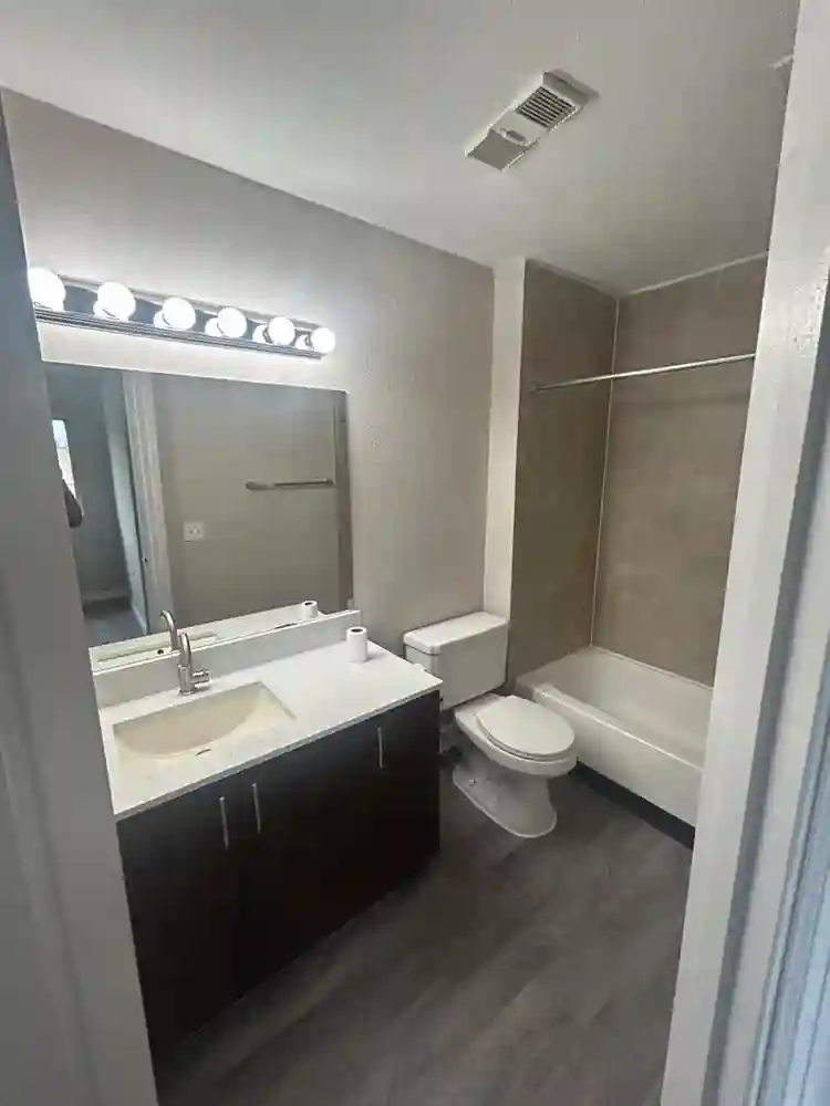 Private room with en-suite bath