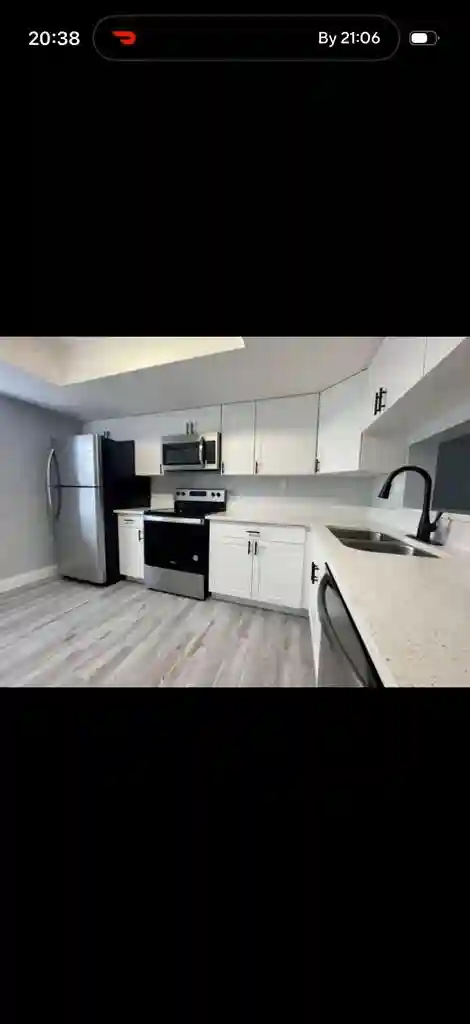 2b/2.5ba townhouse on the river