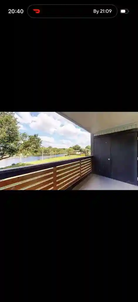 2b/2.5ba townhouse on the river