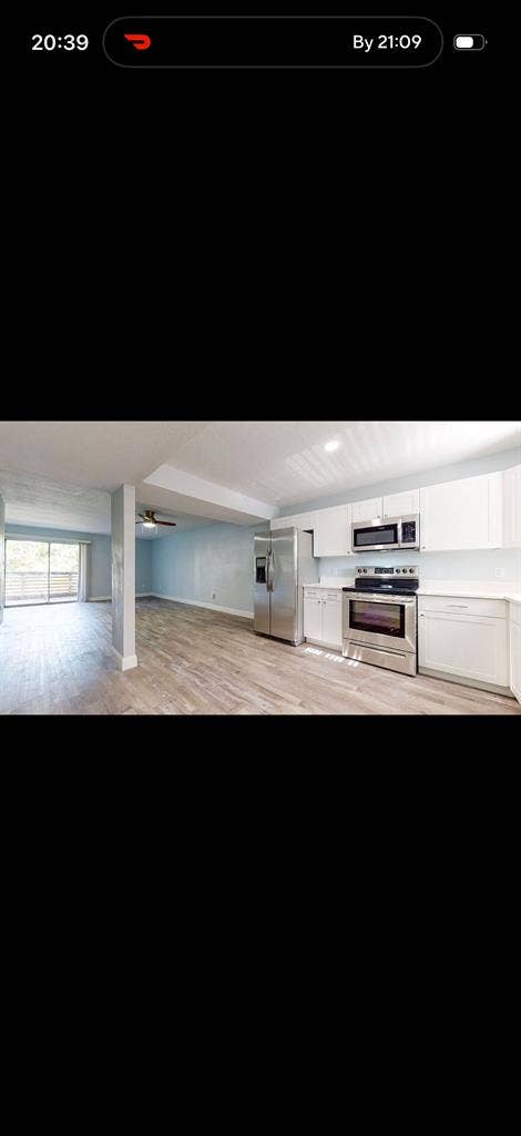 2b/2.5ba townhouse on the river