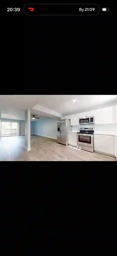 2b/2.5ba townhouse on the river