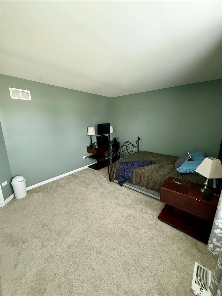 Newer Construction /Room For Rent