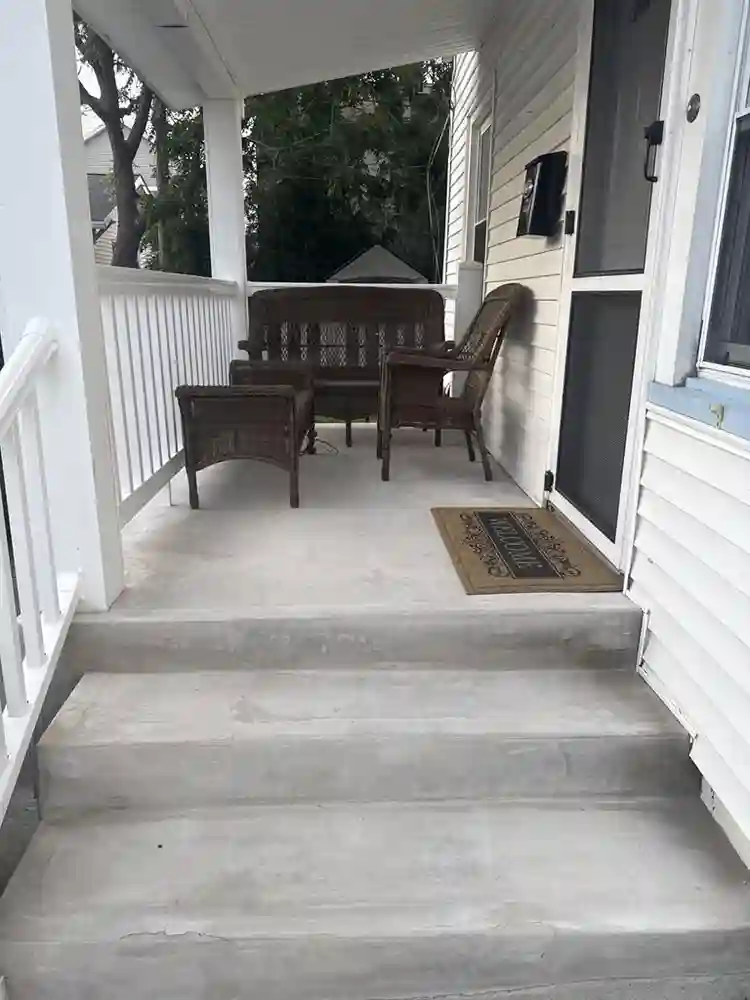 2 Bedroom Coastal Apt. for Rent
