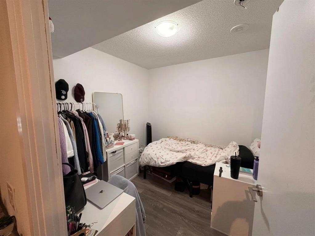 Yonge-Dundas Unfurnished room 1250