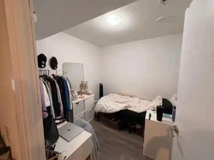 Yonge-Dundas Unfurnished room 1250