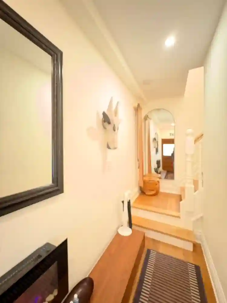 Seeking clean, friendly roomate