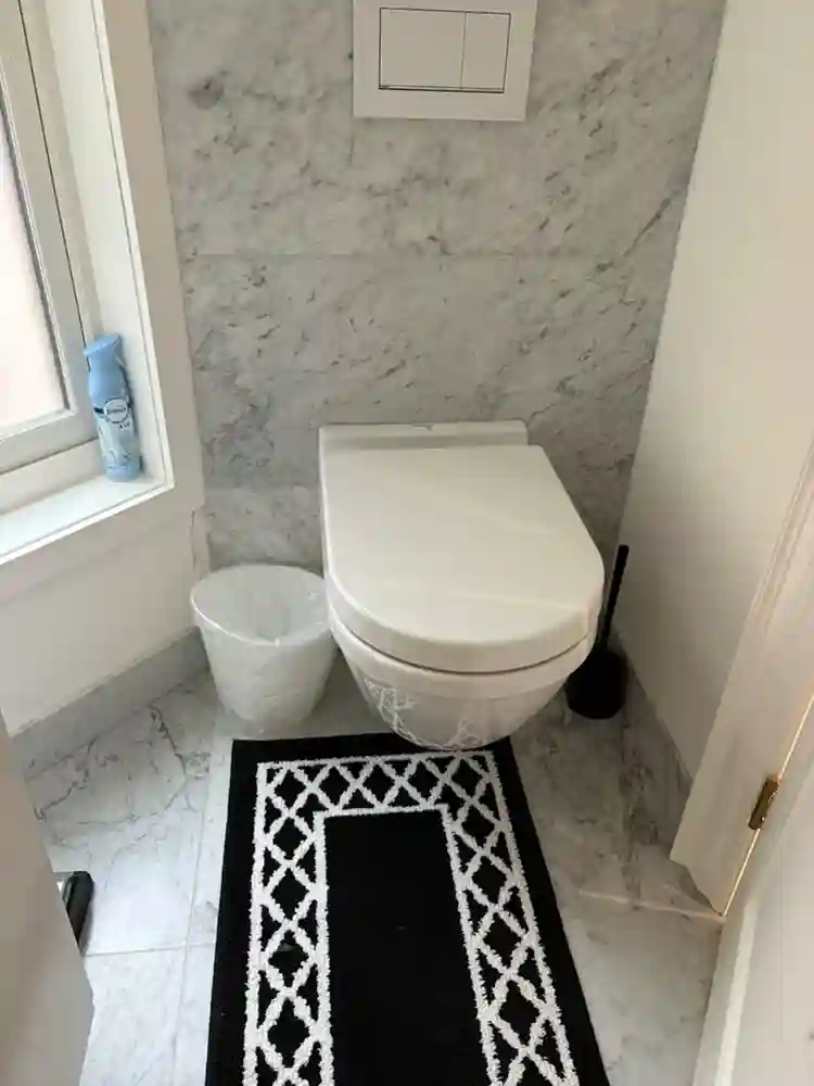 Seeking clean, friendly roomate