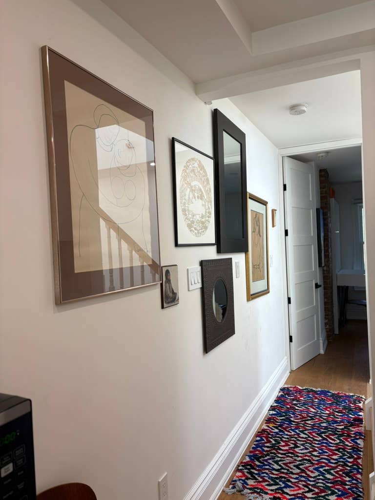 Seeking clean, friendly roomate