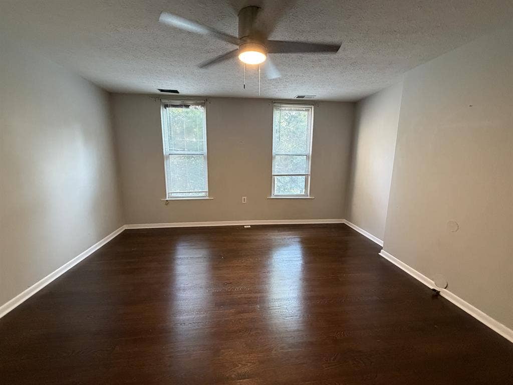 Master Bedroom in 2bed2bath!