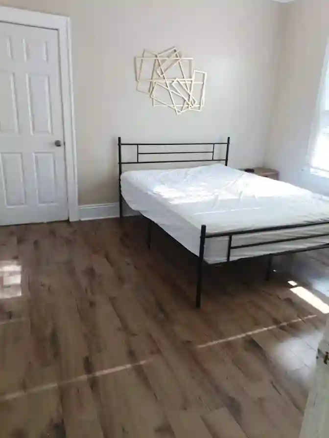 FURNISHED PRIVATE ROOM FOR RENT