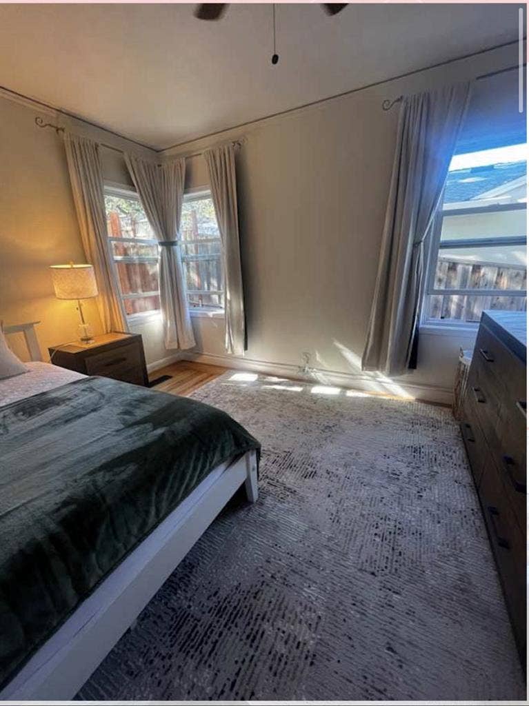 Bright Furnished Room — San Carlos