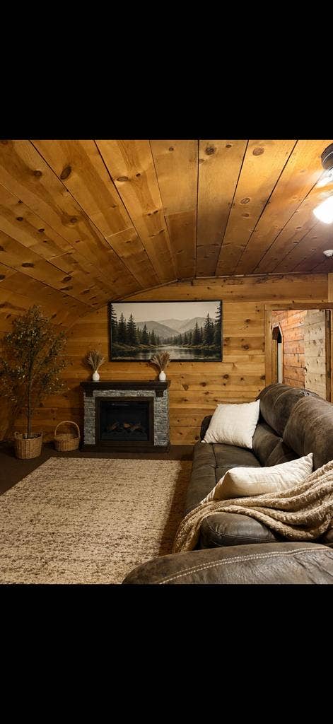 Cedar loft 1 bedroom 1 bathroom