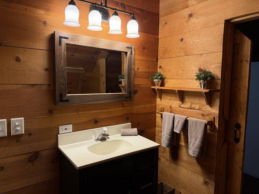 Cedar loft 1 bedroom 1 bathroom