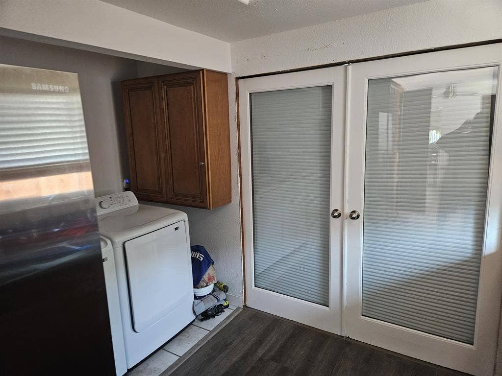 1 room for rent