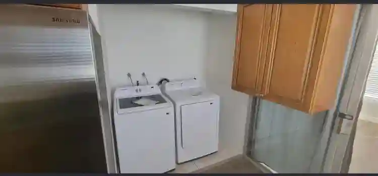 1 room for rent