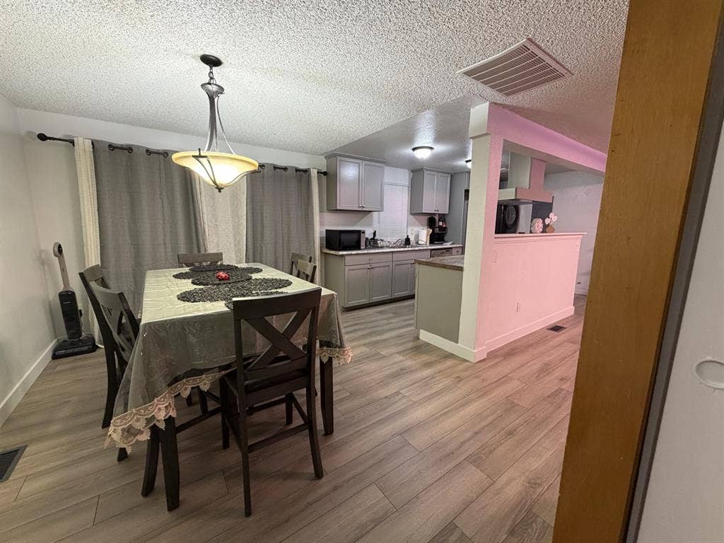 Beautiful and cozy home in everett