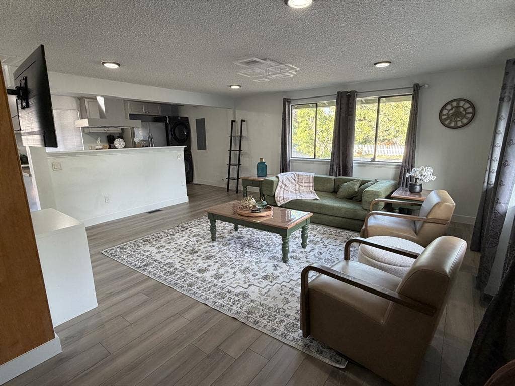 Beautiful cozy home in Everett