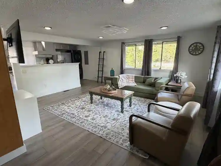 Beautiful cozy home in Everett