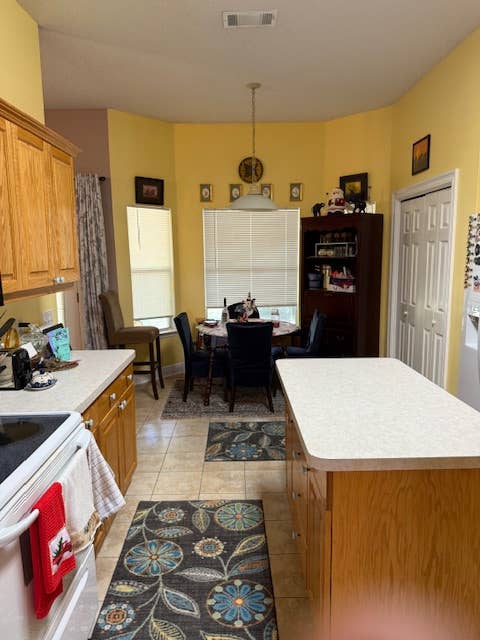 Master bedroom 1100 Utilities paid