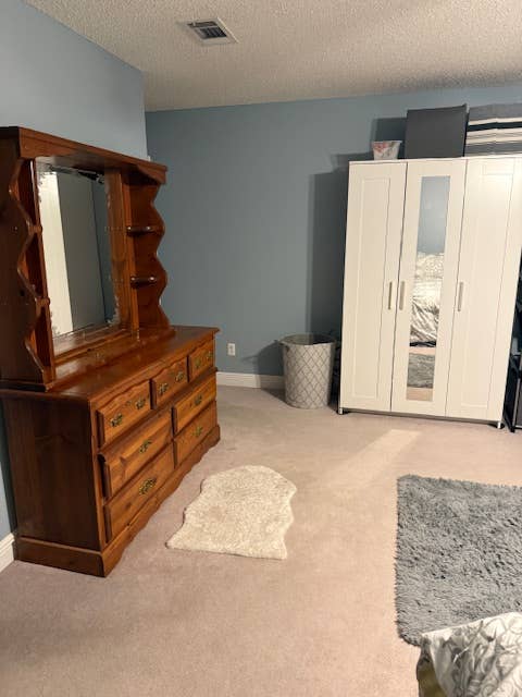 Master bedroom 1100 Utilities paid