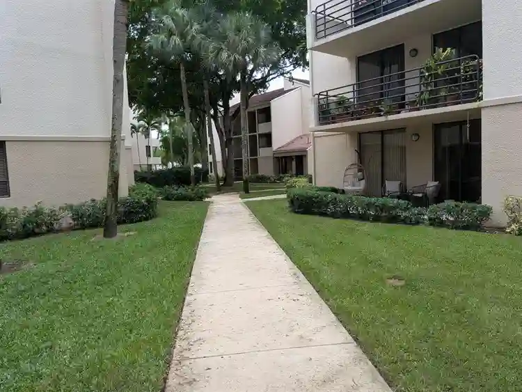 Private room avail in Miami lakes