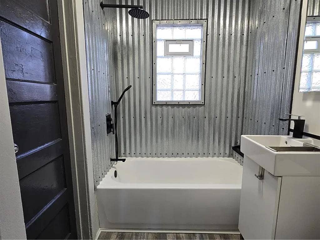 Beautiful 1-Bedroom Apartment